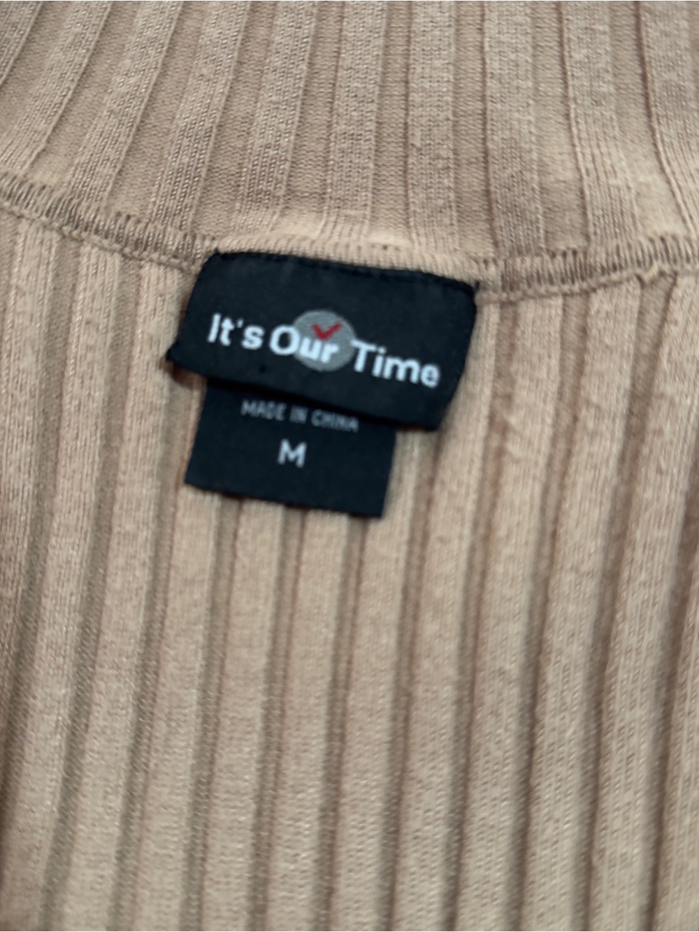 Y2K Ribbed V-Neck Sweater - Picture 10 of 11